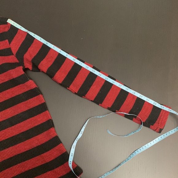 Red and black striped turtleneck size S - Picture 6 of 6